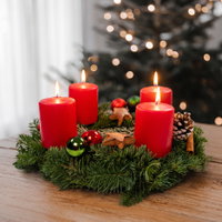 Dekorierter Adventskranz mit Stumpenkerzen in Rot, Nobilistanne, ca. 30 cm Ø Dekorierter Adventskranz mit Stumpenkerzen in Rot, Nobilistanne, ca. 30 cm Ø