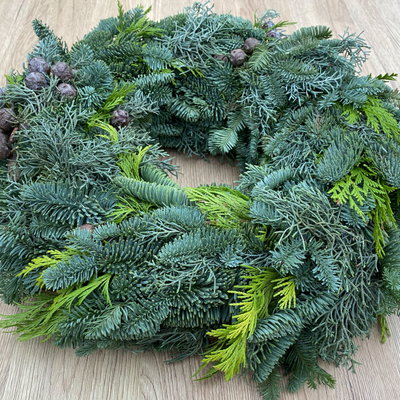 Adventskranz, Mix-Grün, rund gebunden, ca. 40 cm Ø Adventskranz, Mix-Grün, rund gebunden, ca. 40 cm Ø
