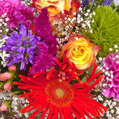 Blumenstrauß 'Happy Birthday', handgebunden Blumenstrauß 'Happy Birthday', handgebunden