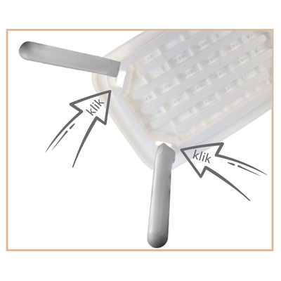 Mochtoys Skandinavischer Kindertisch, rosa, ca. H44 x 24 x 48 cm Mochtoys Skandinavischer Kindertisch, rosa, ca. H44 x 24 x 48 cm