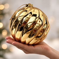 Christbaumkugeln, hellgold, Kunststoff, ca. Ø 14 cm, 4er-Set Christbaumkugeln, hellgold, Kunststoff, ca. Ø 14 cm, 4er-Set