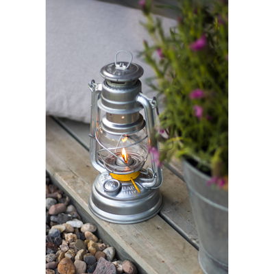 Sturmlaterne 'Baby Special 276', verzinkt, 26,5 x 13,5 x 15 cm Sturmlaterne 'Baby Special 276', verzinkt, 26,5 x 13,5 x 15 cm