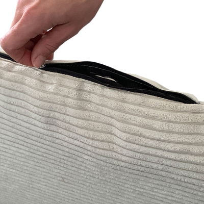 Tierbett 'Coon', beige, ca. 15 x 49 x 70 cm Tierbett 'Coon', beige, ca. 15 x 49 x 70 cm