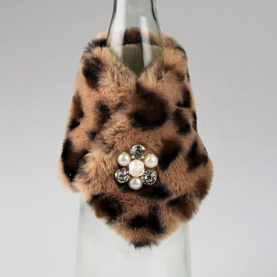 Flaschenmantel, getigert, Kunstfell, 16 x 15 x 15 cm Flaschenmantel, getigert, Kunstfell, 16 x 15 x 15 cm