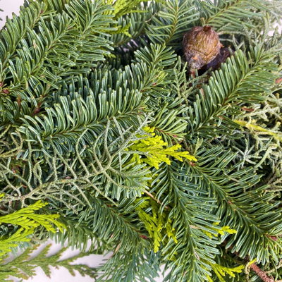 Adventskranz, Mix-Grün, halbrund gebunden, ca. 40 cm Ø Adventskranz, Mix-Grün, halbrund gebunden, ca. 40 cm Ø