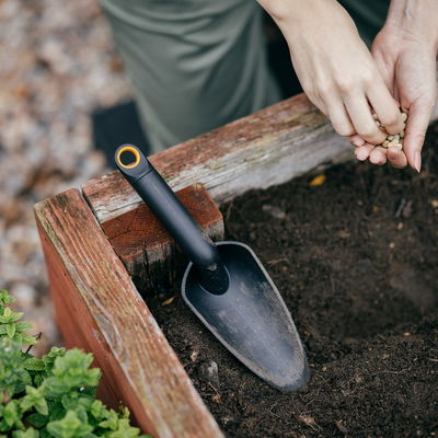 Fiskars Solid Blumenkelle