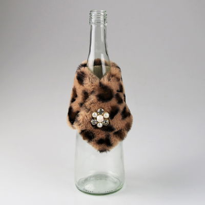 Flaschenmantel, getigert, Kunstfell, 16 x 15 x 15 cm Flaschenmantel, getigert, Kunstfell, 16 x 15 x 15 cm