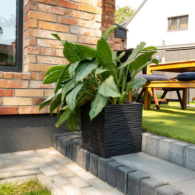 Pflanzgefäß 'Serenity', schiefer, ca. 34 x 34 x H 36,6 cm Pflanzgefäß 'Serenity', schiefer, ca. 34 x 34 x H 36,6 cm