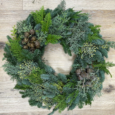 Adventskranz, Mix-Grün, halbrund gebunden, ca. 35 cm Ø Adventskranz, Mix-Grün, halbrund gebunden, ca. 35 cm Ø