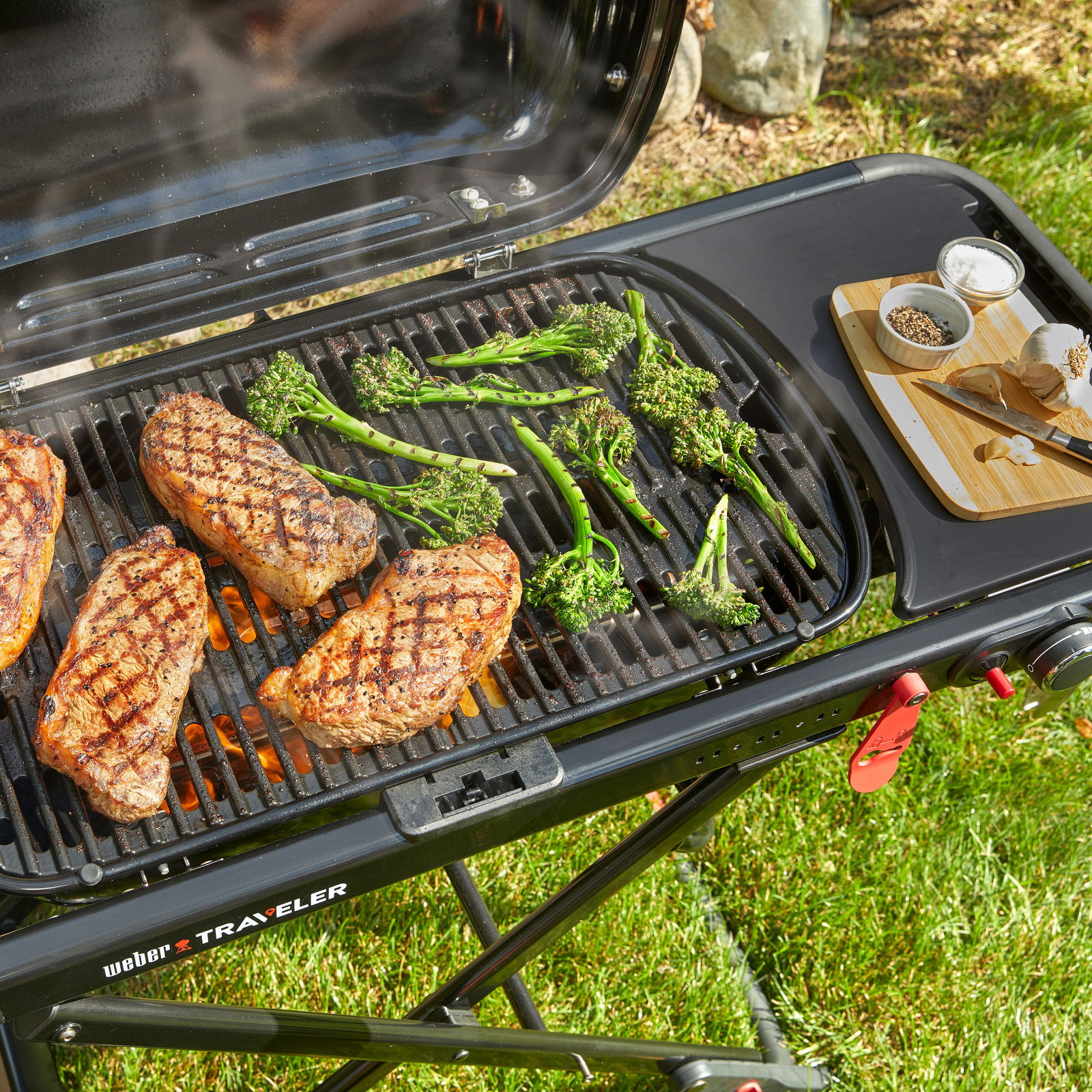 Weber Gasgrill 'Traveller', schwarz Weber Gasgrill 'Traveller', schwarz