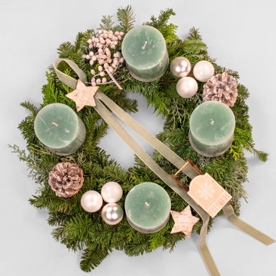 Dekorierter Adventskranz mit Kerzen in Smaragdgrün, Mix-Grün, ca. 35 cm Ø Dekorierter Adventskranz mit Kerzen in Smaragdgrün, Mix-Grün, ca. 35 cm Ø