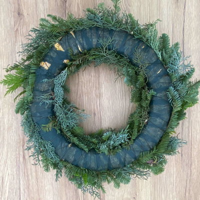 Adventskranz, Mix-Grün, halbrund gebunden, ca. 40 cm Ø Adventskranz, Mix-Grün, halbrund gebunden, ca. 40 cm Ø