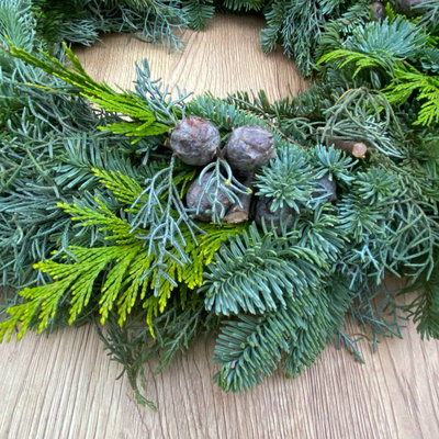 Adventskranz, Mix-Grün, halbrund gebunden, ca. 40 cm Ø Adventskranz, Mix-Grün, halbrund gebunden, ca. 40 cm Ø