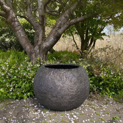 Pflanzgefäß 'Kolo', vintage bronze, ca. Ø 80 x H 57 cm Pflanzgefäß 'Kolo', vintage bronze, ca. Ø 80 x H 57 cm