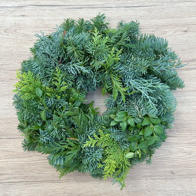 Stumpenkranz aus Mixgrün, halbrund gebunden, ca. 20 cm Ø, 2 Stück Stumpenkranz aus Mixgrün, halbrund gebunden, ca. 20 cm Ø, 2 Stück