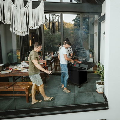 Enders Gasgrill Monroe PRO 3 SIK Turbo Shadow, inkl. Wetterschutzhülle