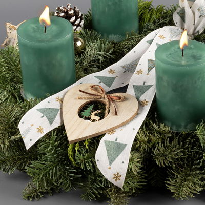 Dekorierter Adventskranz mit Kerzen in Smaragdgrün, Mix-Grün, ca. 35 cm Ø