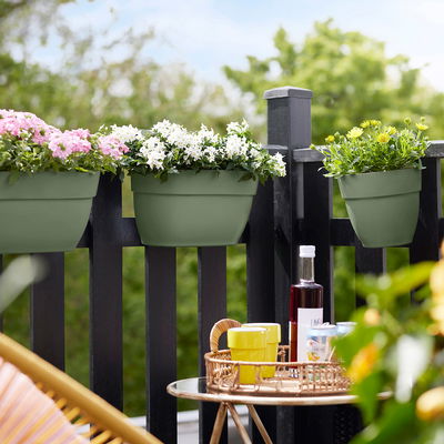 Elho Pflanzgefäß 'Vibia Campana S', pistaziengrün, ca. Ø 20,5 x H 26,5 Elho Pflanzgefäß 'Vibia Campana S', pistaziengrün, ca. Ø 20,5 x H 26,5