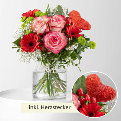 Blumenstrauß 'Double Date' inkl. Herz-Stecker, handgebunden Blumenstrauß 'Double Date' inkl. Herz-Stecker, handgebunden