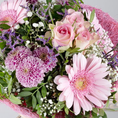 Blumenstrauß 'Lieblingsmensch' pink, handgebunden