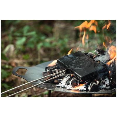 Waffeleisen, schwarz, ca. L 72 x B 20 x H 3 cm Waffeleisen, schwarz, ca. L 72 x B 20 x H 3 cm