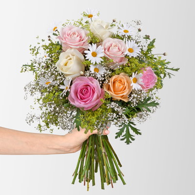 Blumenstrauß 'Du bist wunderbar', handgebunden