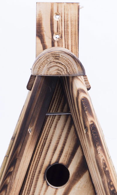 Kölle Nistkasten aus Fichtenholz mit Strohdach, zwei Einfluglöcher Kölle Nistkasten aus Fichtenholz mit Strohdach, zwei Einfluglöcher