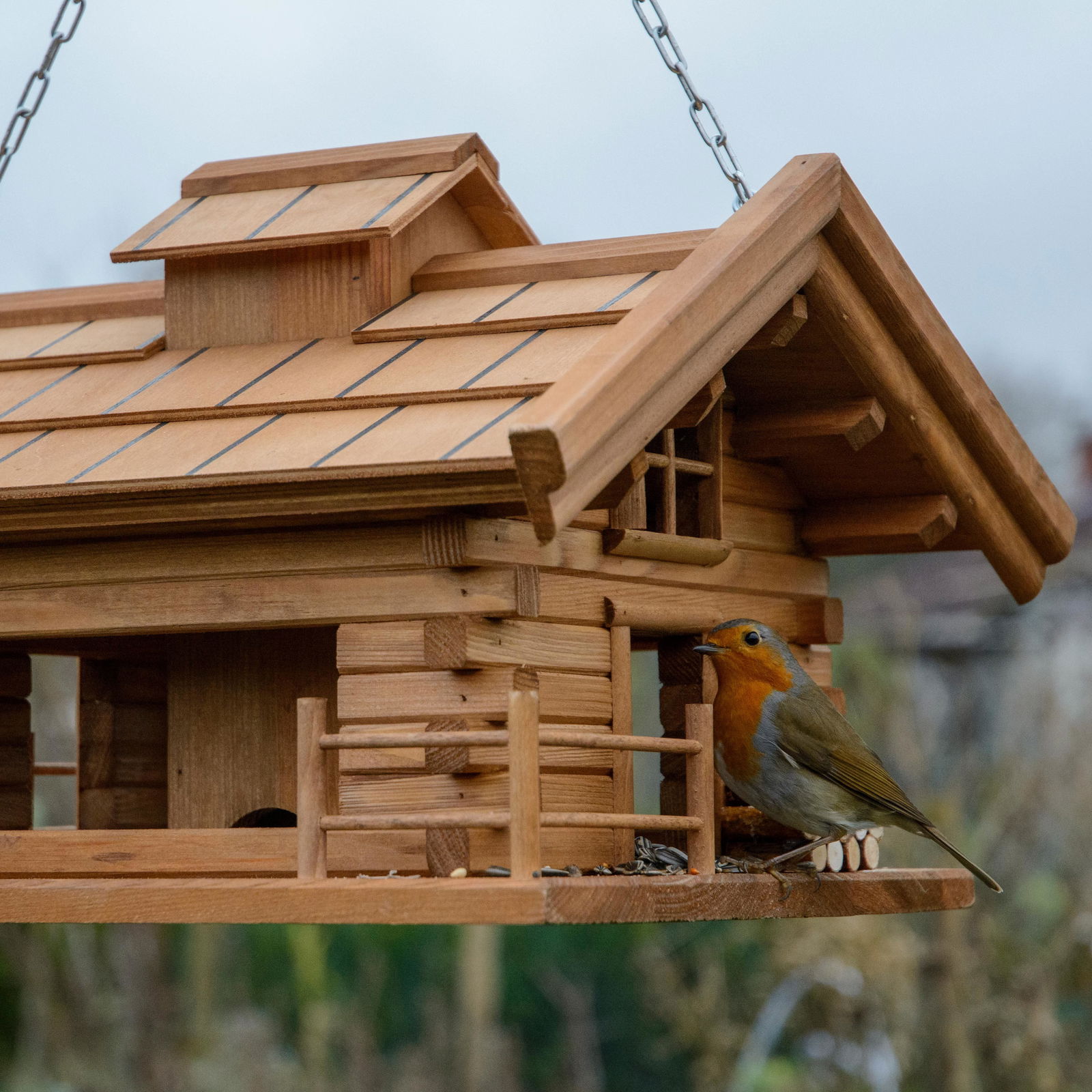 Vogelfutterhaus 'Almhütte 2.0', braun, Holz