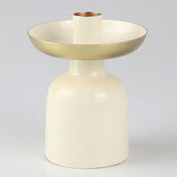 Kerzenständer, weiß, Metall, Höhe ca. 12 x Ø 10 cm Kerzenständer, weiß, Metall, Höhe ca. 12 x Ø 10 cm