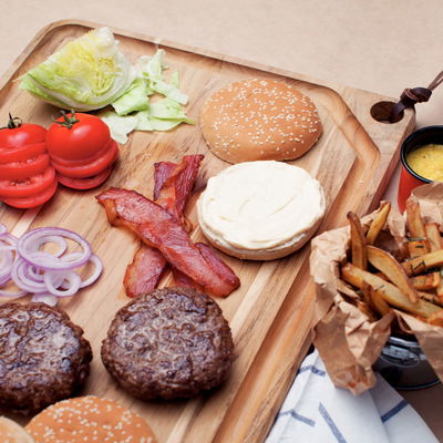 Teak-Holz Steak Schneidebrett, Maße ca. 49 x 28 x H 2,2 cm Teak-Holz Steak Schneidebrett, Maße ca. 49 x 28 x H 2,2 cm