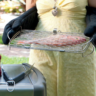 Weber® Fisch- und Gemüsehalter groß, Edelstahl, rechteckig Weber® Fisch- und Gemüsehalter groß, Edelstahl, rechteckig