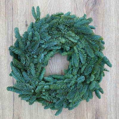 Adventskranz, Nobilistanne, rund gebunden, ca. 30 cm Ø Adventskranz, Nobilistanne, rund gebunden, ca. 30 cm Ø