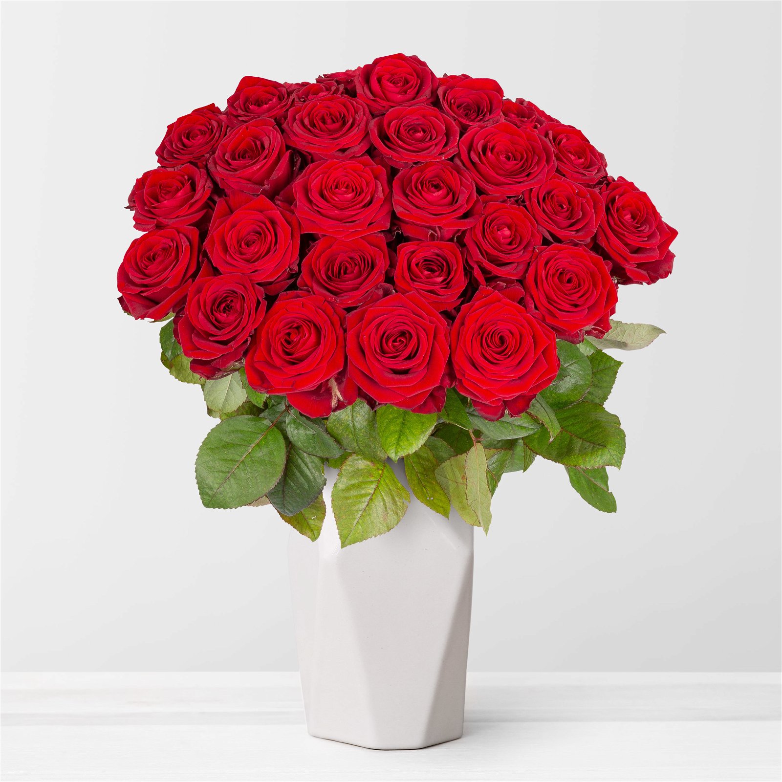 Blumenbund mit Rosen 'Red Naomi', 50er-Bund, rot, inkl. gratis Grußkarte