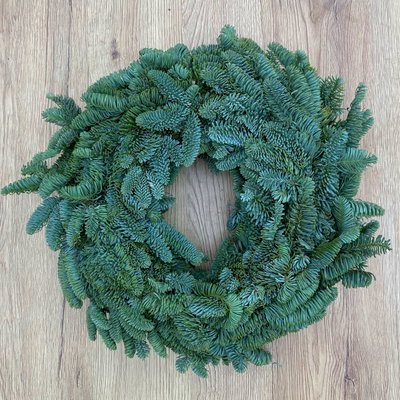 Adventskranz, Nobilistanne, rund gebunden, ca. 30 cm Ø Adventskranz, Nobilistanne, rund gebunden, ca. 30 cm Ø