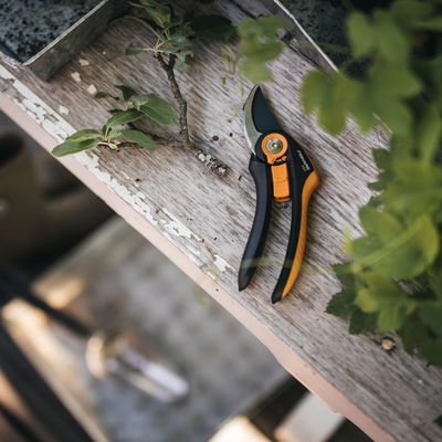 Bypass-Schere 'Plus SmartFit', schwarz/orange Bypass-Schere 'Plus SmartFit', schwarz/orange