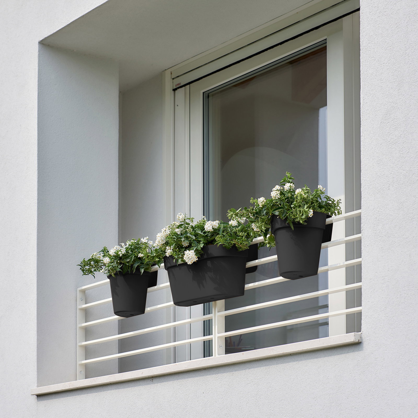 Euro 3 Plast Hängekasten 'UP Cassetta', anthrazit, ca. 50 x 21 x H 23 cm Euro 3 Plast Hängekasten 'UP Cassetta', anthrazit, ca. 50 x 21 x H 23 cm