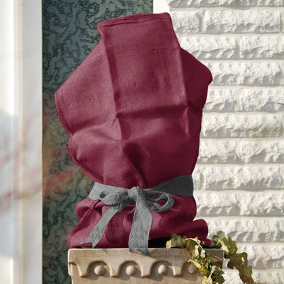 Winterschutz Jutesack, waldbeere Winterschutz Jutesack, waldbeere