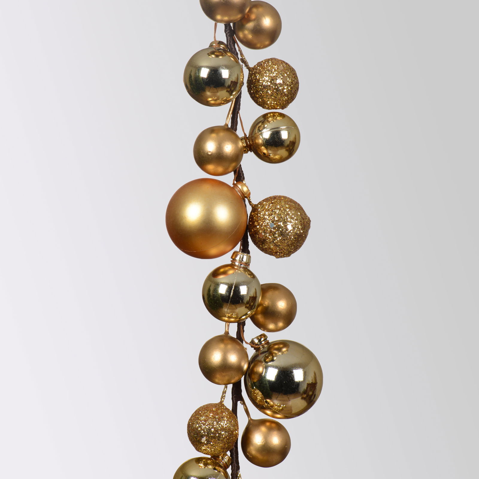 Kugelgirlande, gold, Kunststoff, Länge ca. 180 cm Kugelgirlande, gold, Kunststoff, Länge ca. 180 cm