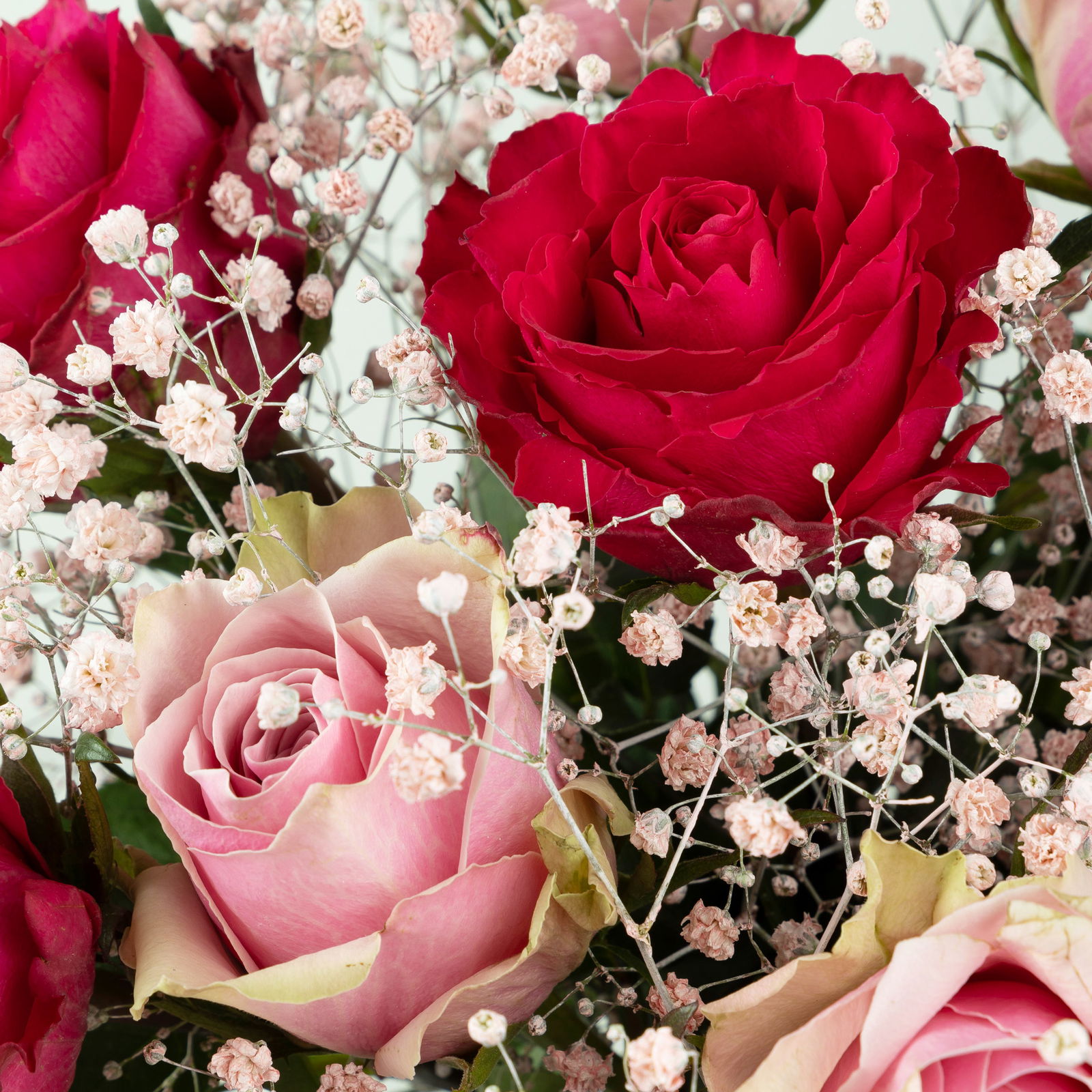 Blumenstrauß 'Sweet Roses', handgebunden