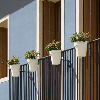 Euro 3 Plast Balkon-Hängetopf, weiß, ca. 25 x 20 x H 23 cm Euro 3 Plast Balkon-Hängetopf, weiß, ca. 25 x 20 x H 23 cm