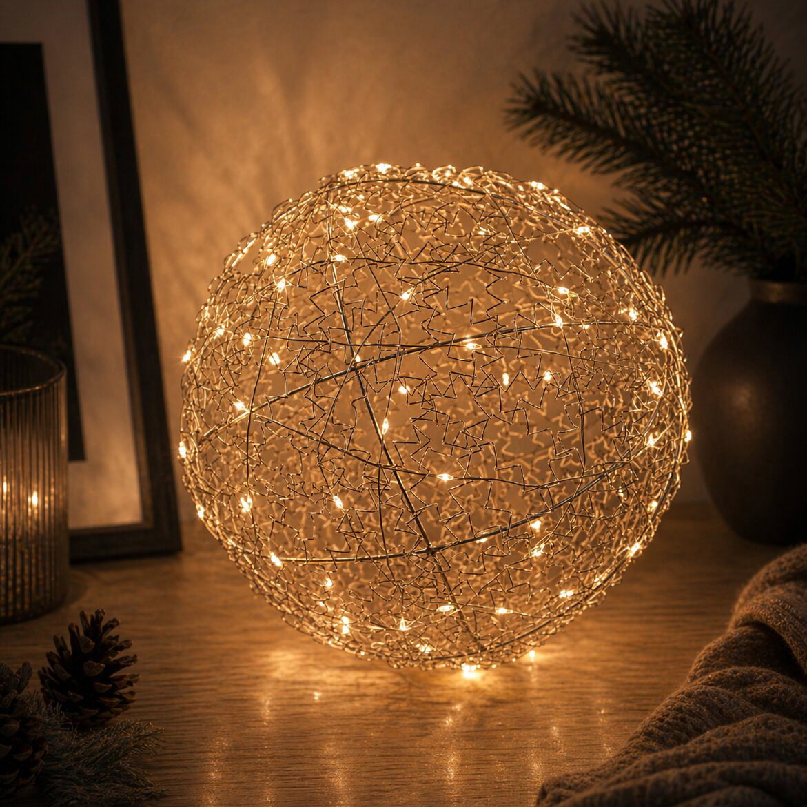 LED Drahtkugel, 200 warmweiße LEDs, silber, Ø ca. 60 cm LED Drahtkugel, 200 warmweiße LEDs, silber, Ø ca. 60 cm