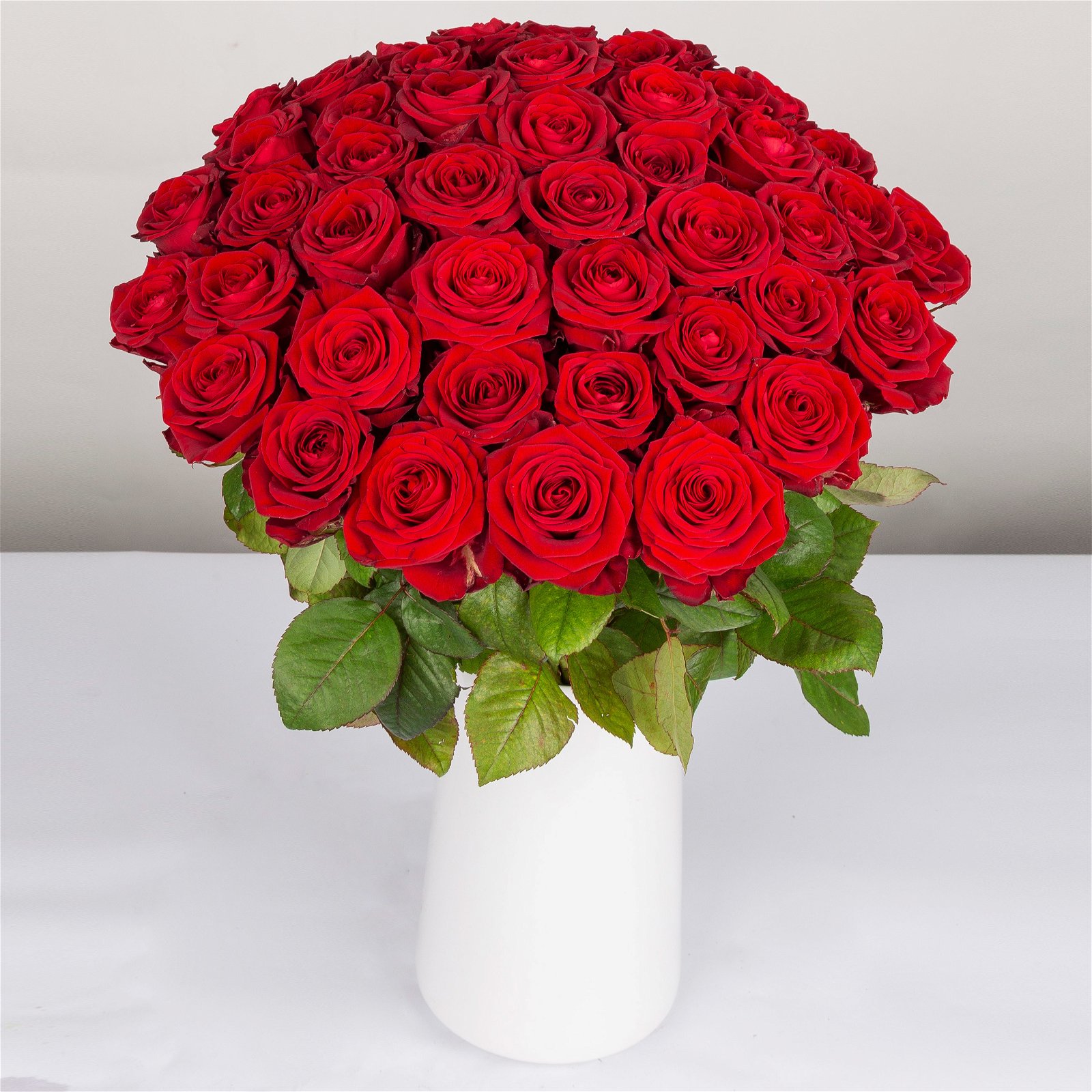 Blumenbund mit Rosen 'Red Naomi', 50er-Bund, rot, inkl. gratis Grußkarte