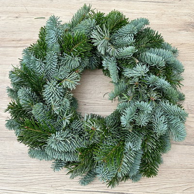 Adventskranz, Mixgrün, halbrund gebunden, ca. 30 cm Ø Adventskranz, Mixgrün, halbrund gebunden, ca. 30 cm Ø