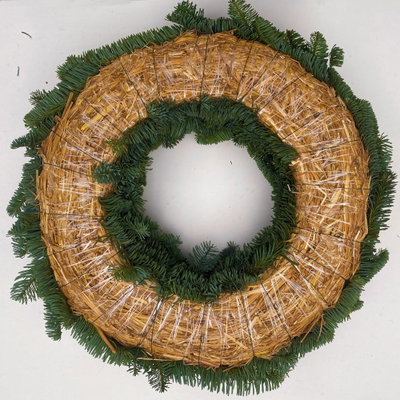 Adventskranz, Nobilistanne, halbrund gebunden, ca. 50 cm Ø Adventskranz, Nobilistanne, halbrund gebunden, ca. 50 cm Ø