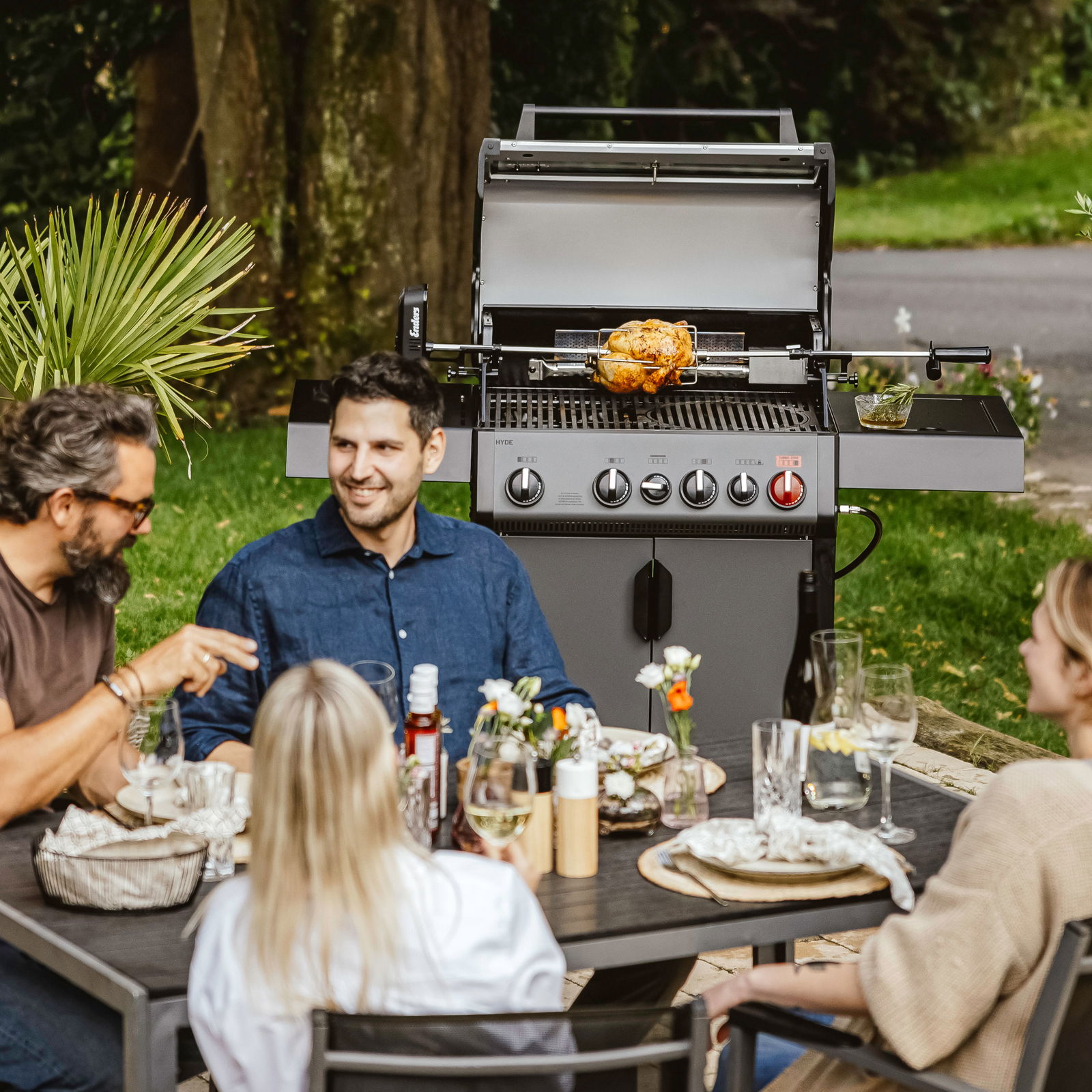 Enders Gasgrill Hyde 4 SIKR Turbo, schwarz, inkl. Wetterschutzhülle