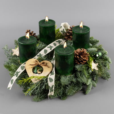 Dekorierter Adventskranz mit Kerzen in Jägergrün, Mix-Grün, ca. 35 cm Ø