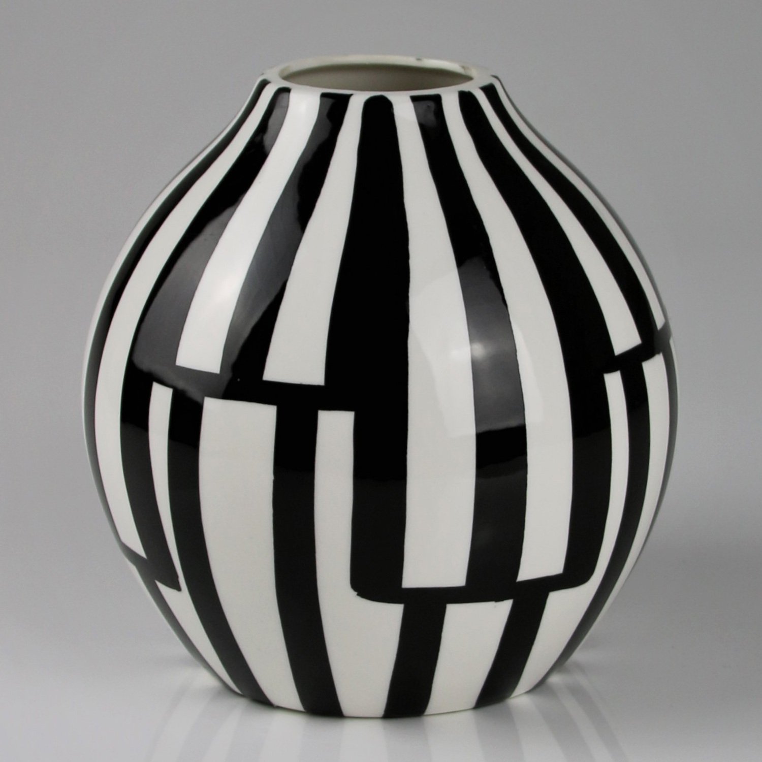 Keramikvase mit geometrischem Muster, schwarzweiß, Ø 17 x H 17 cm