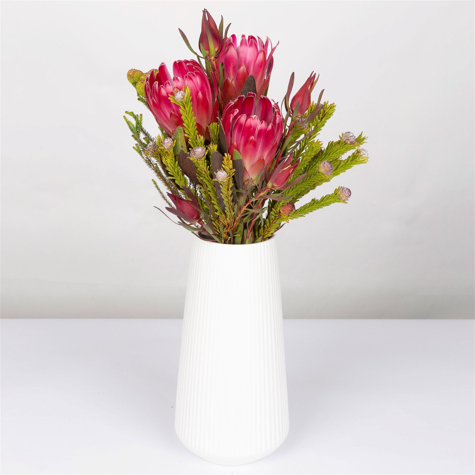 Blumenbund Protea 'Silvia' & Leucadendron, inkl. gratis Grußkarte