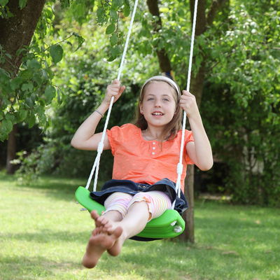 Conacord Brettschaukel für Kinder, grün oder rot Conacord Brettschaukel für Kinder, grün oder rot