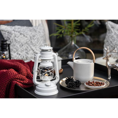 Sturmlaterne 'Baby Special 276', reinweiß, 26,5 x 13,5 x 15 cm Sturmlaterne 'Baby Special 276', reinweiß, 26,5 x 13,5 x 15 cm